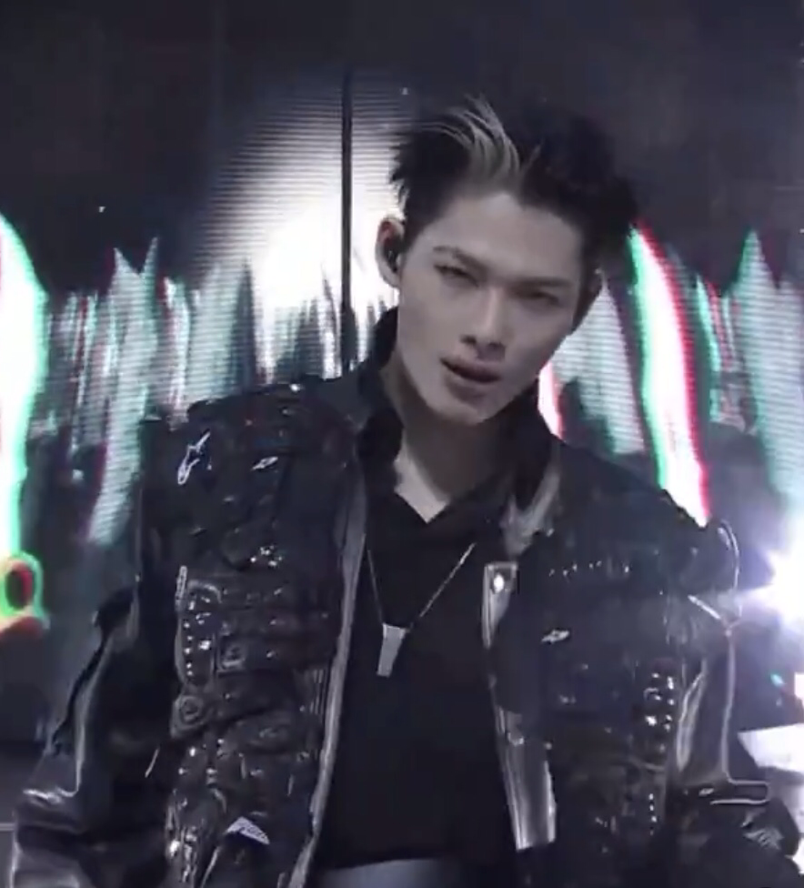 NI-KI (ENHYPEN)的最新照片