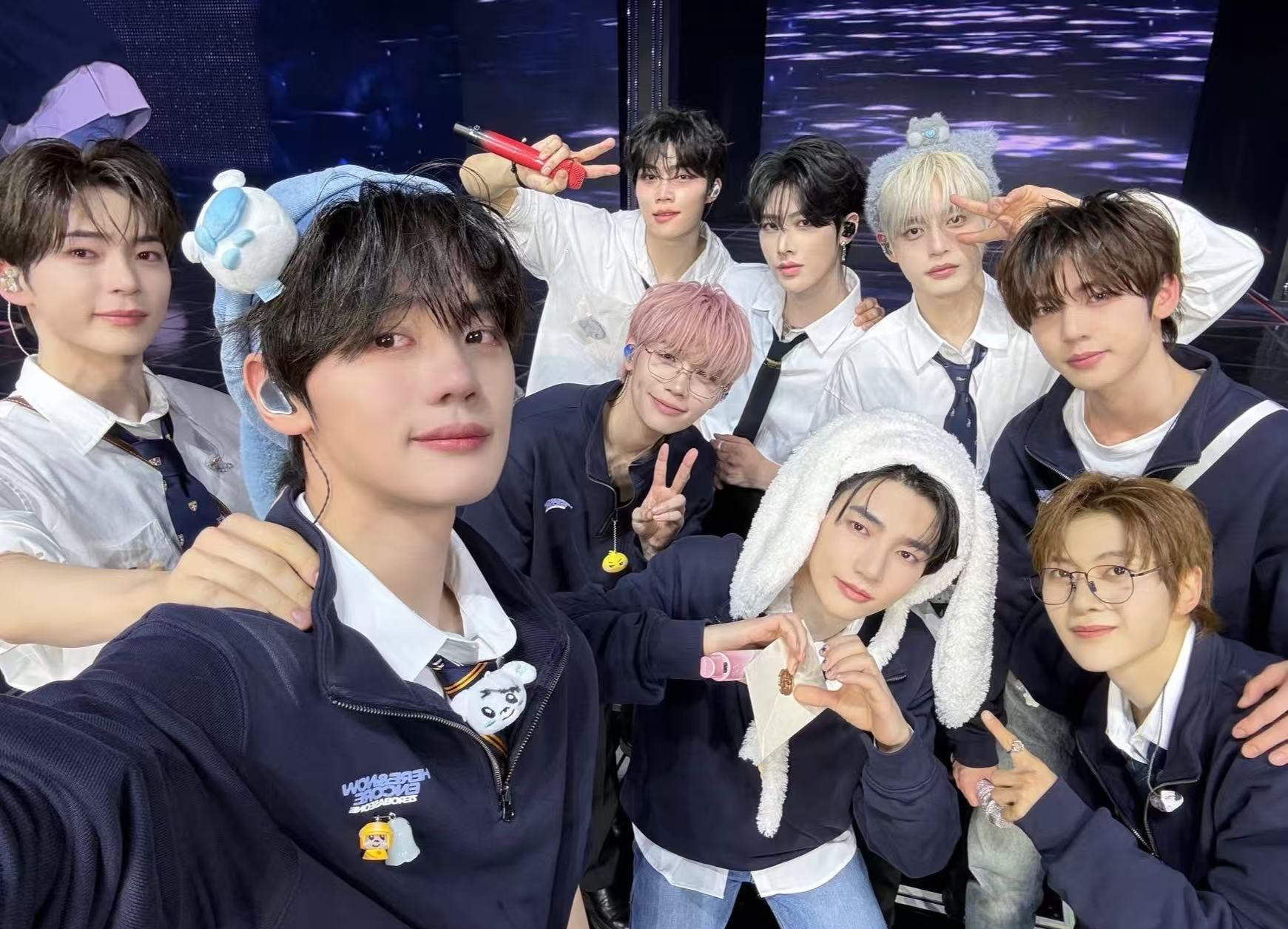 Today’s hot picks from the 자유게시판 community