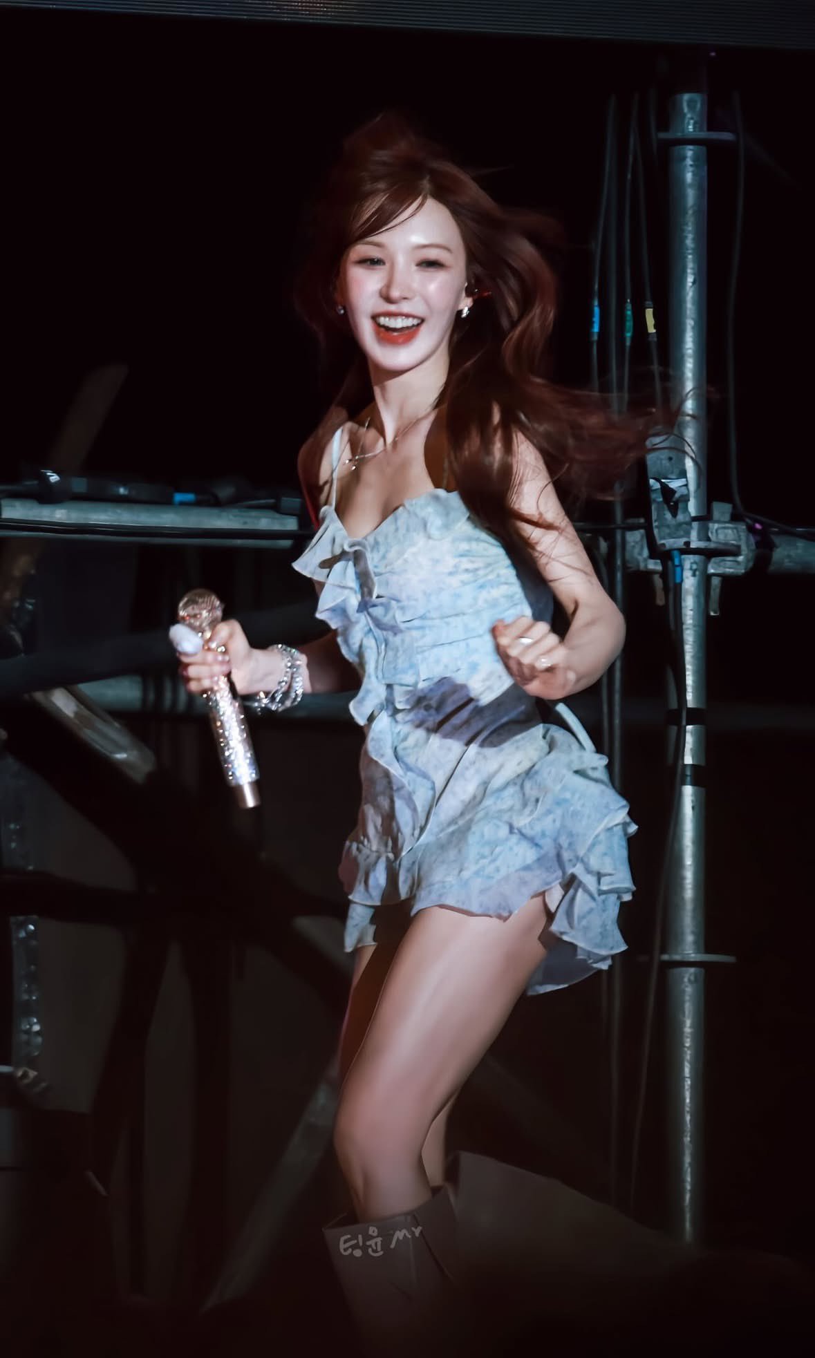 Behind-the-scenes cut of Wendy (Red Velvet)