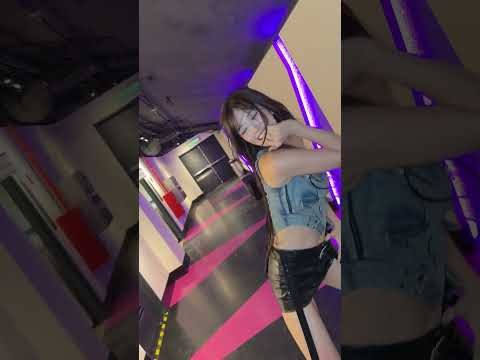 Recent activity shot of An Yujin (IVE)