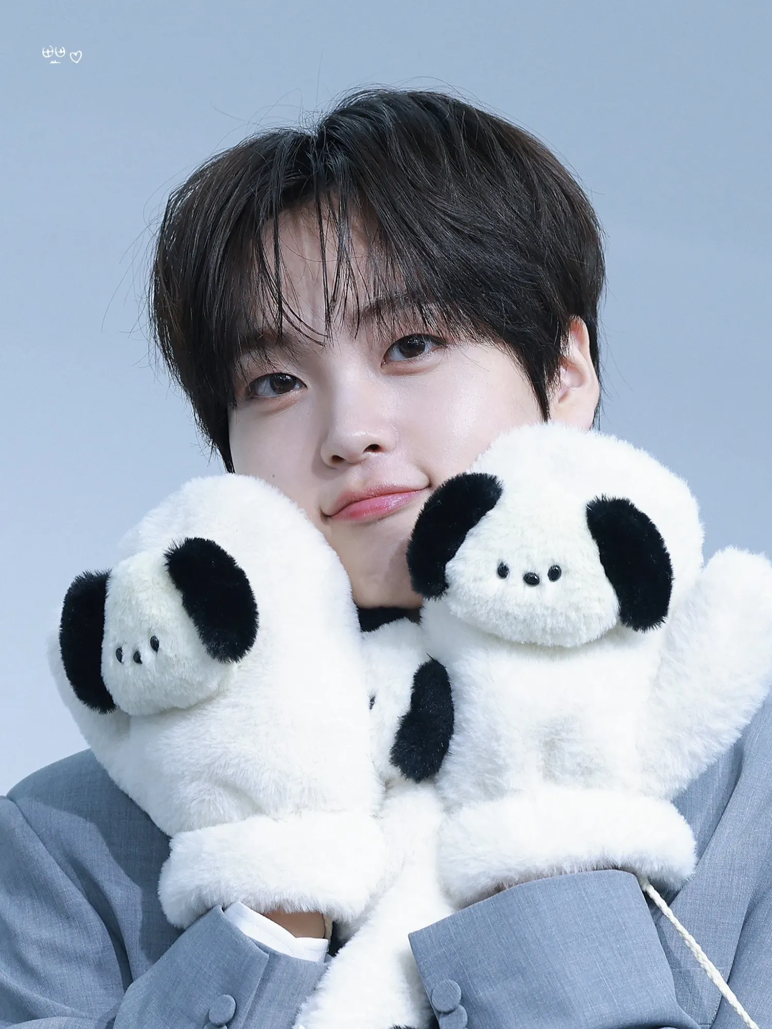 Behind-the-scenes cut of Hyeongjun (CRAVITY)