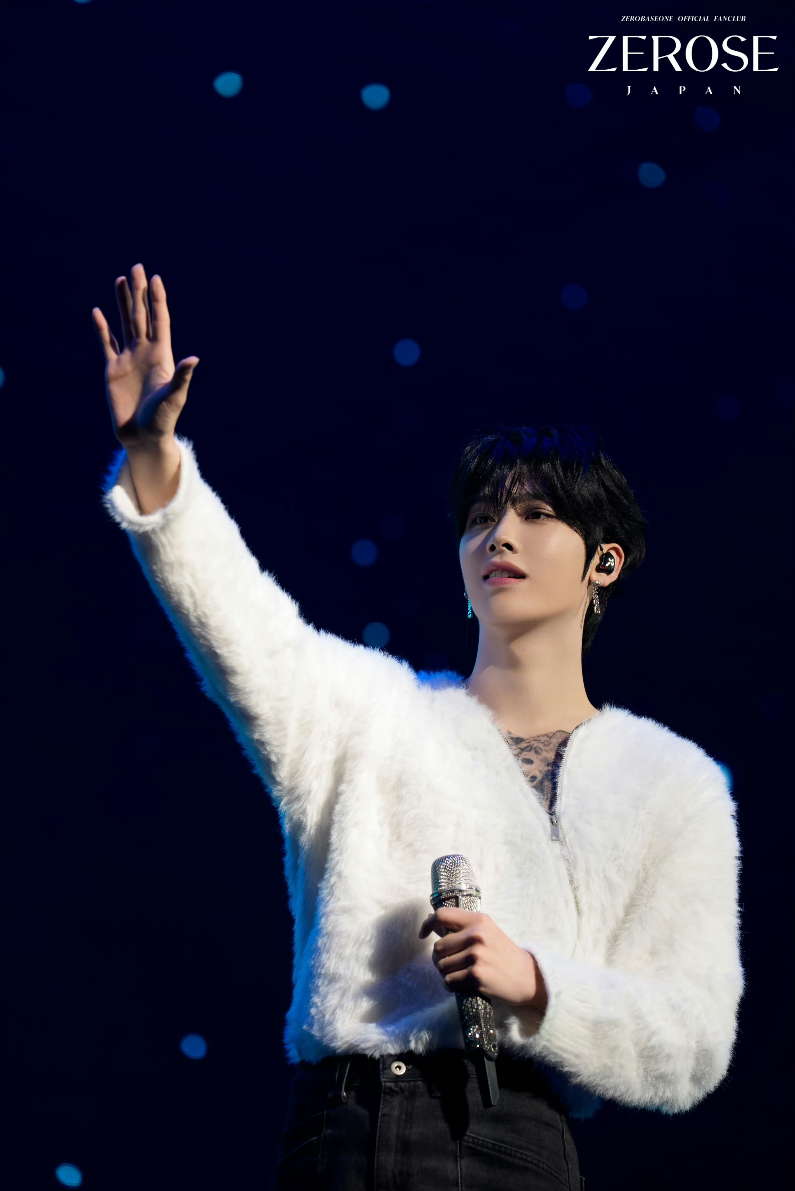 A moment captured by Ricky (ZEROBASEONE)'s fan