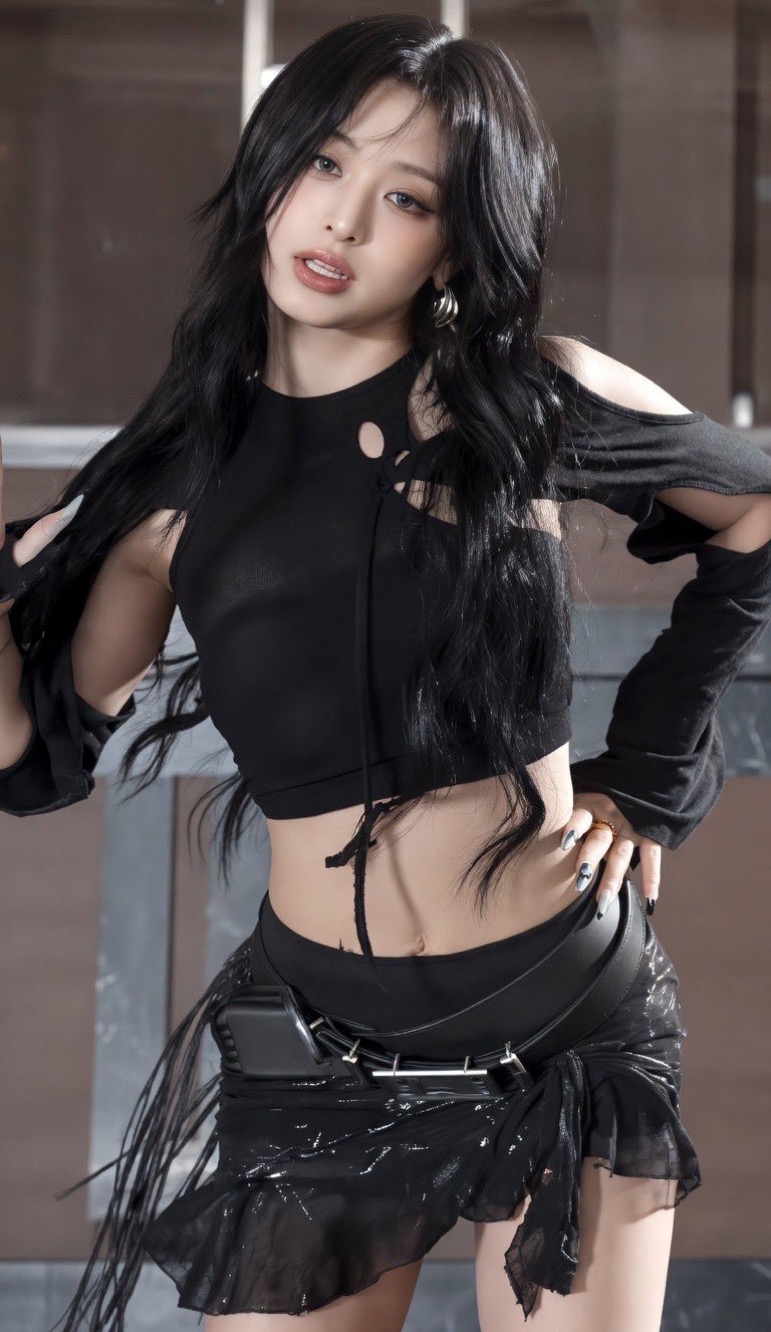 Recent activity shot of Ahyeon (BABYMONSTER)
