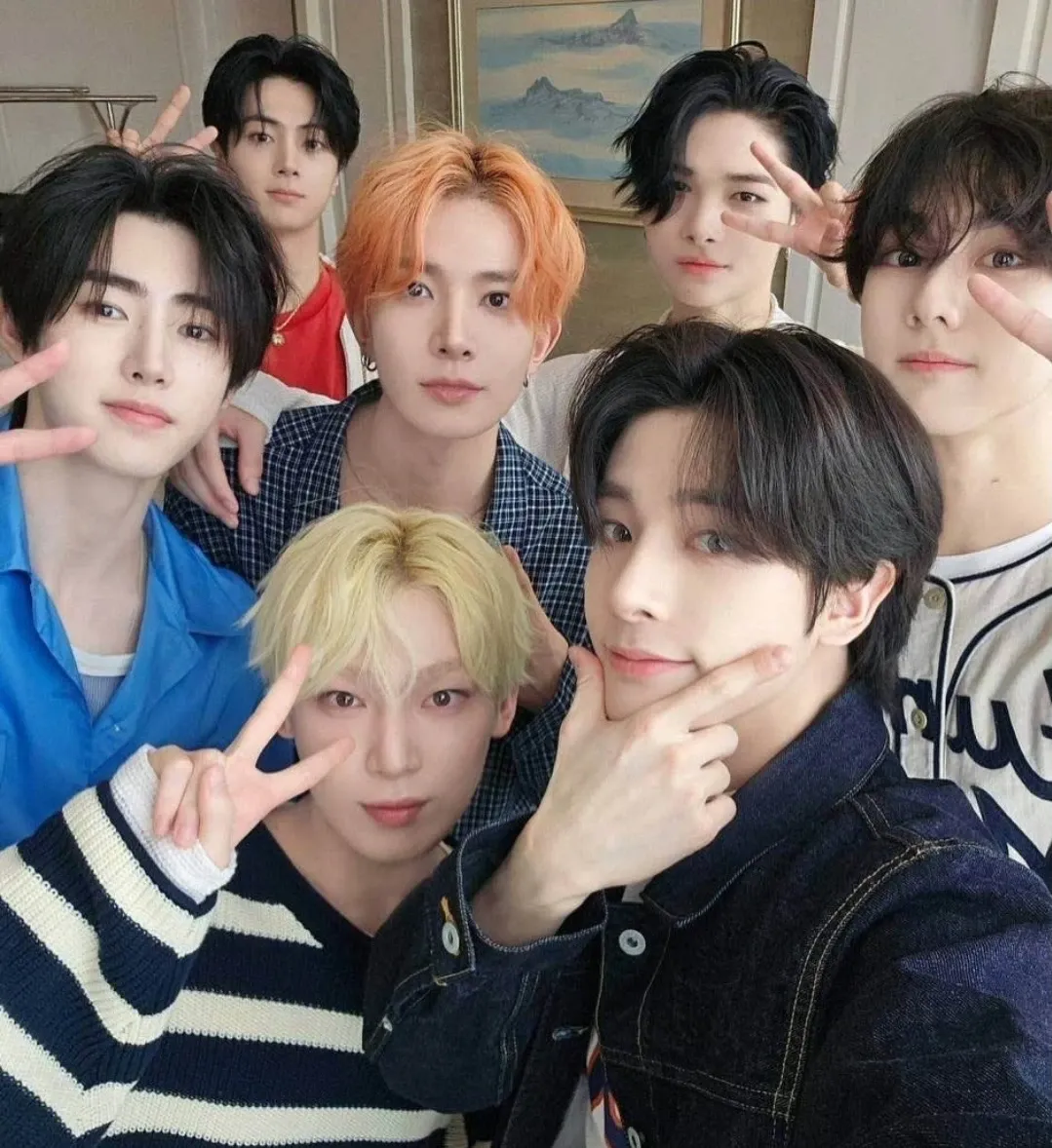 ENHYPEN的最新照片
