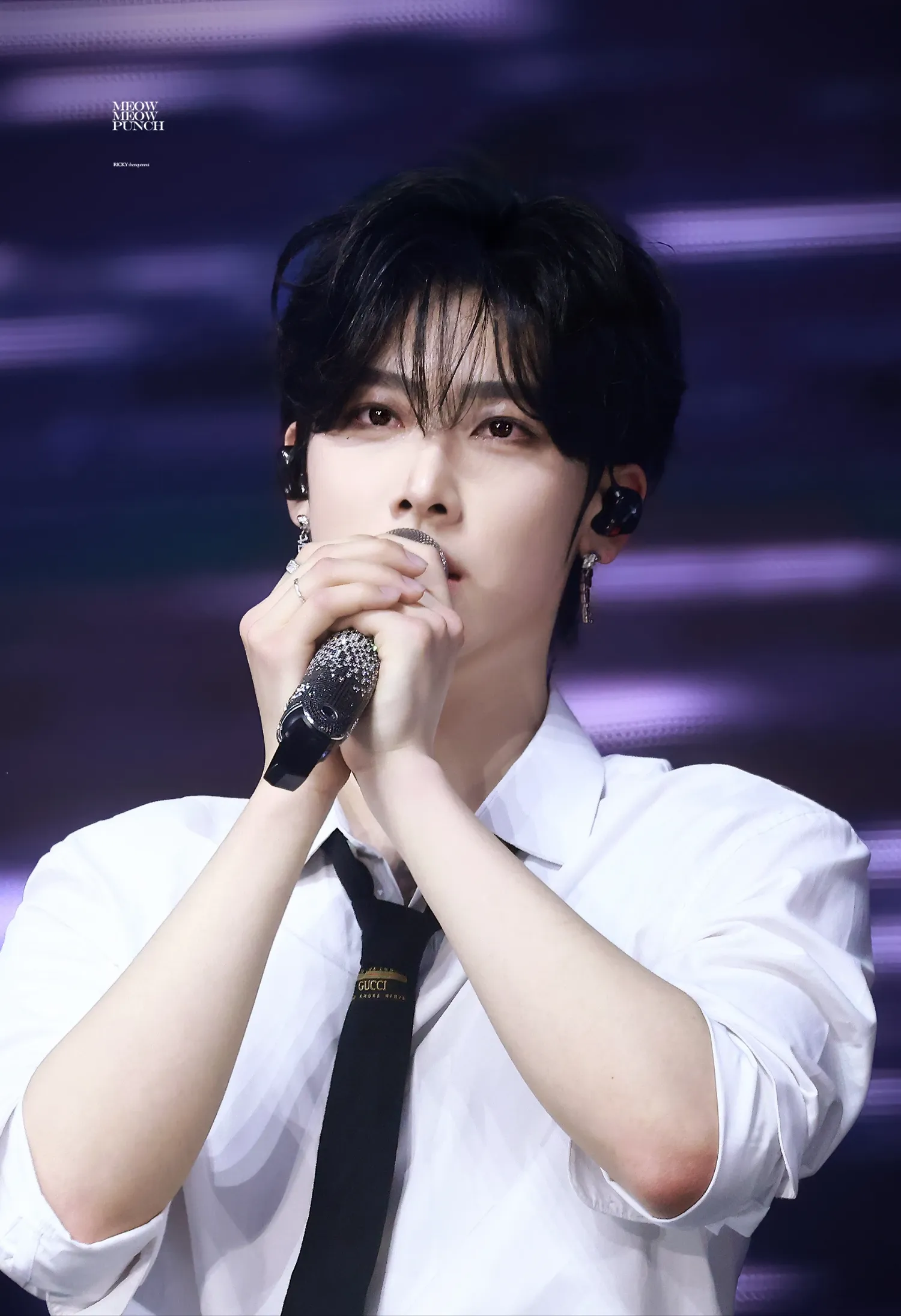 A moment captured by Ricky's fan