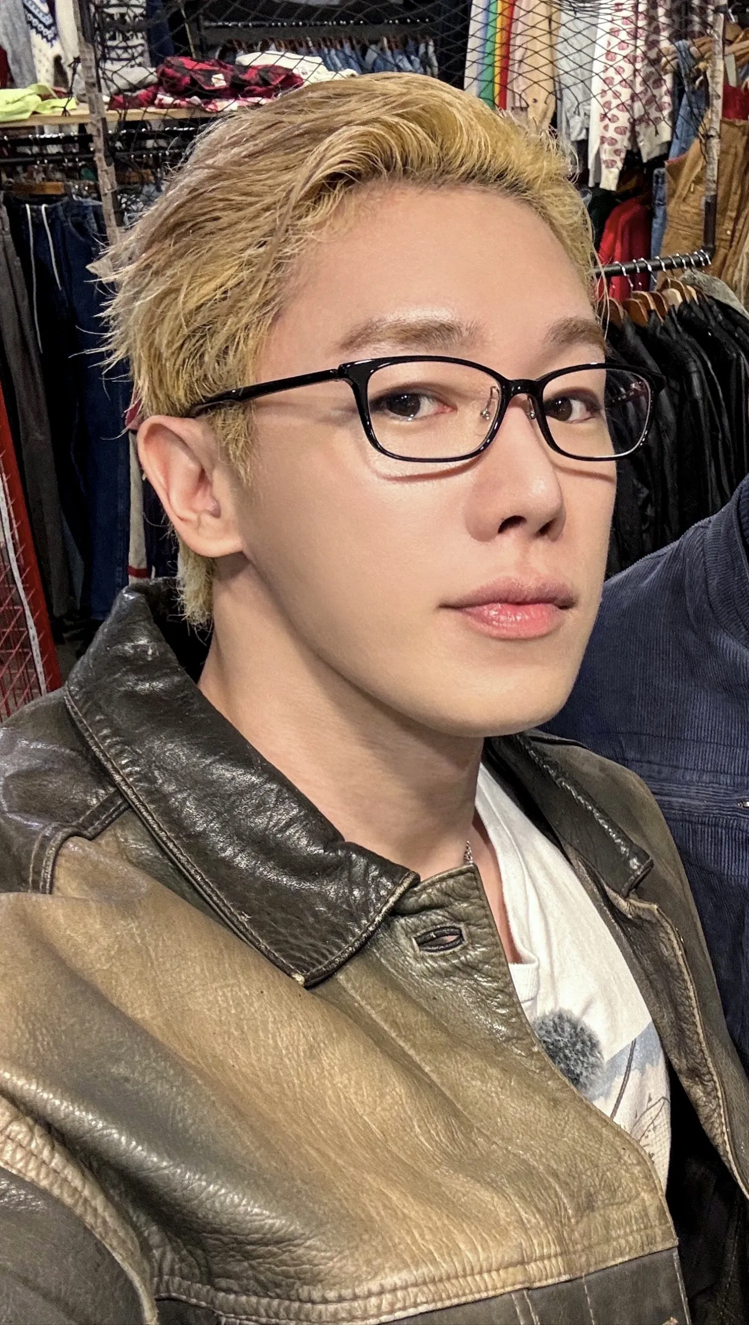 A heartfelt wallpaper shared by Wonho's fans