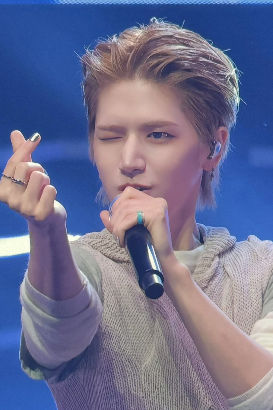 Behind-the-scenes cut of Riwoo (BOYNEXTDOOR)