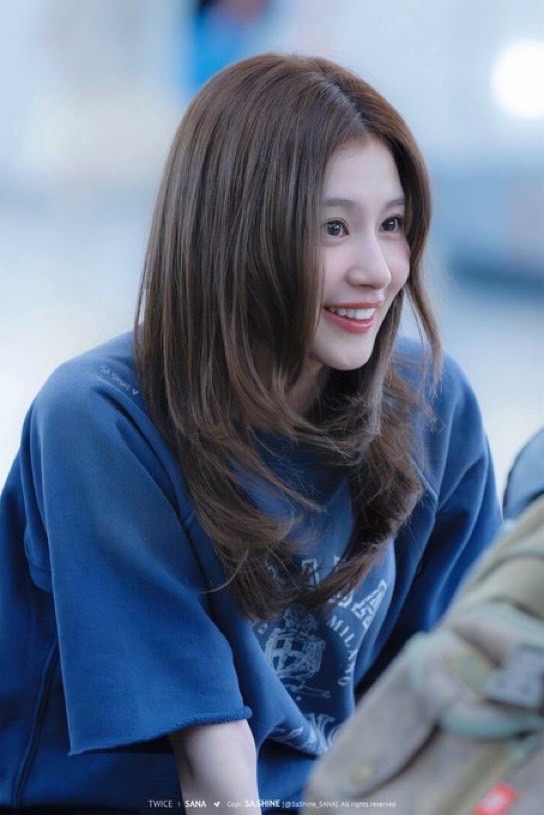 Sana (TWICE)的幕後花絮