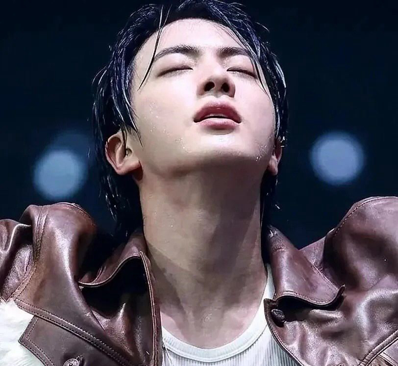 Potret di balik layar Jin (BTS)