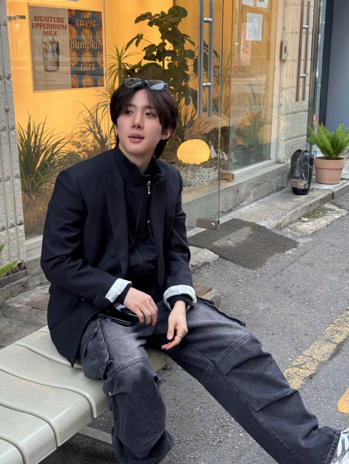 Recent activity shot of Hui (PENTAGON)