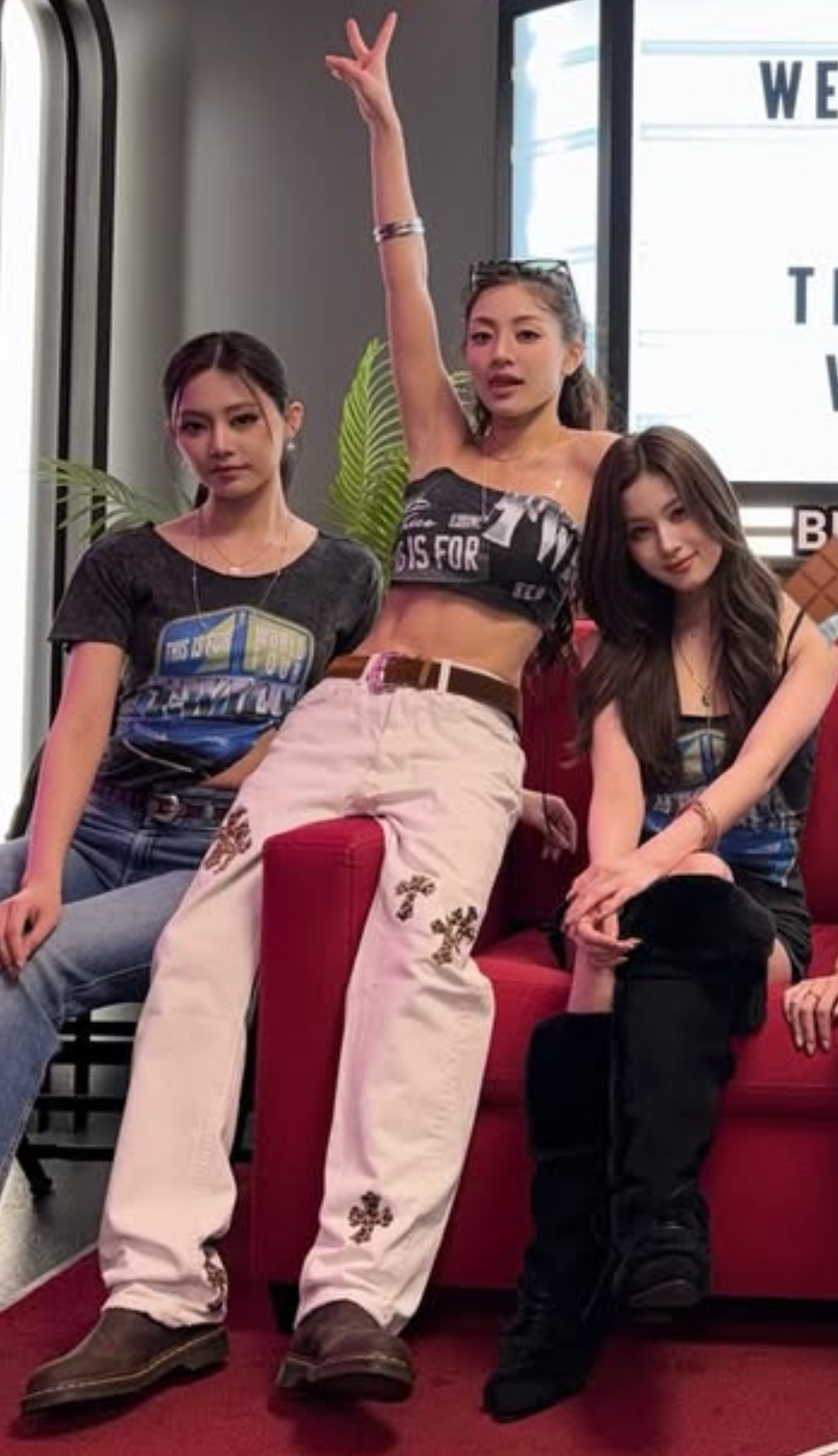 Behind-the-scenes cut of Jihyo (TWICE)