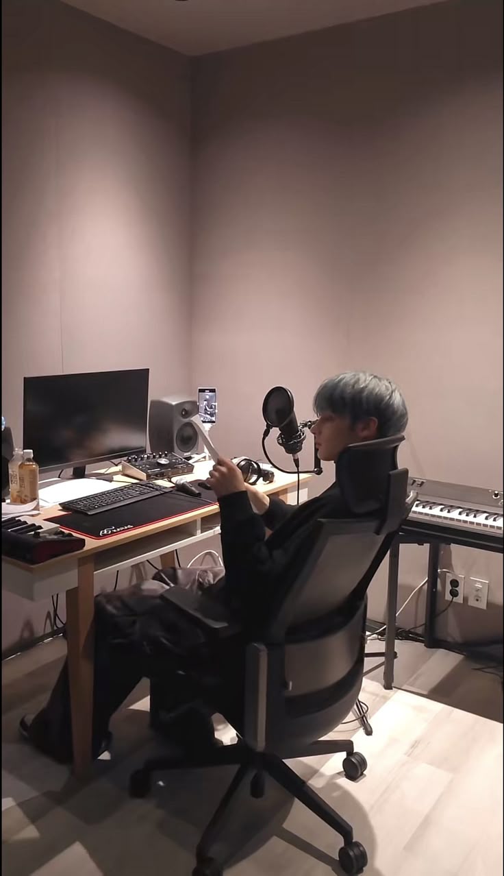 A heartfelt wallpaper shared by ヒュニンカイ (TOMORROW X TOGETHER)'s fans