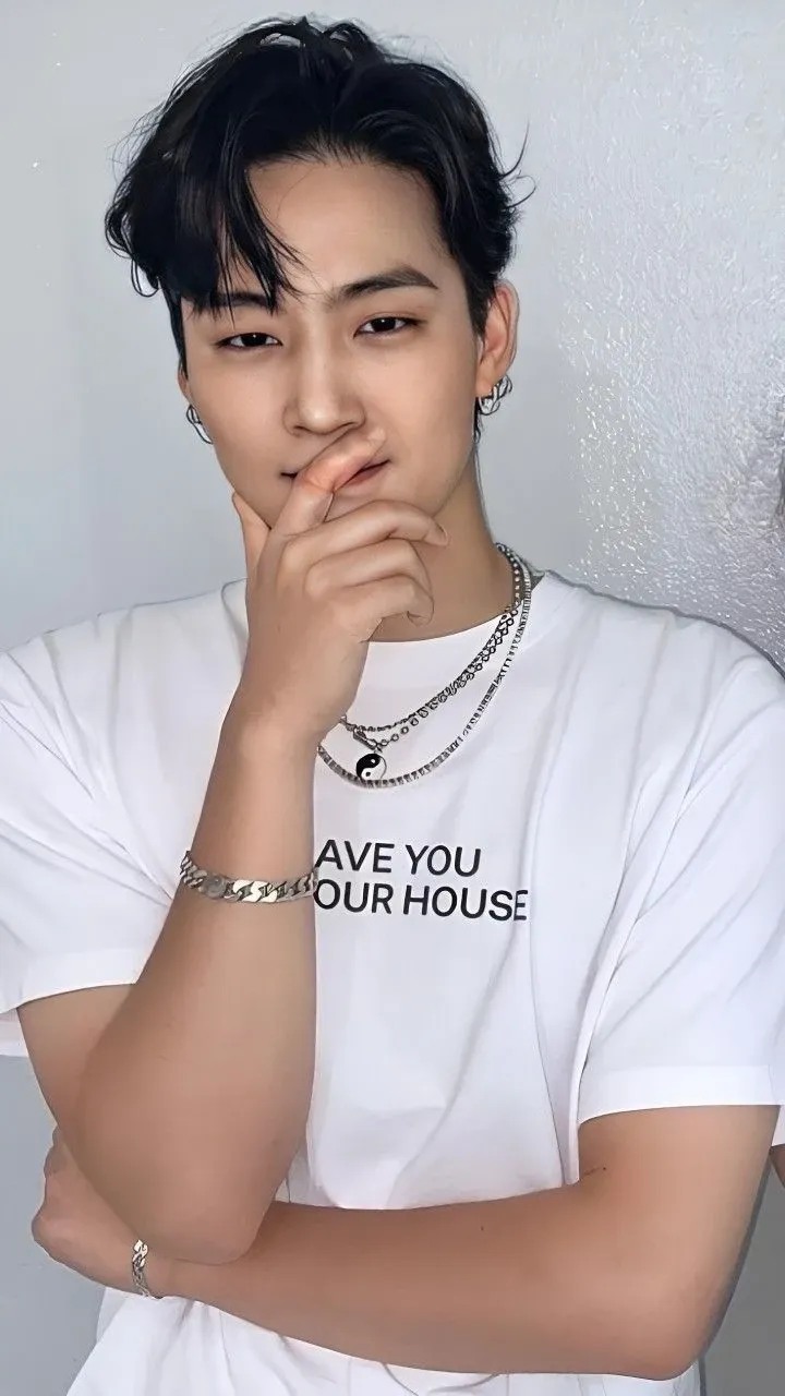 Today's most popular wallpaper in the JAY B (GOT7) community