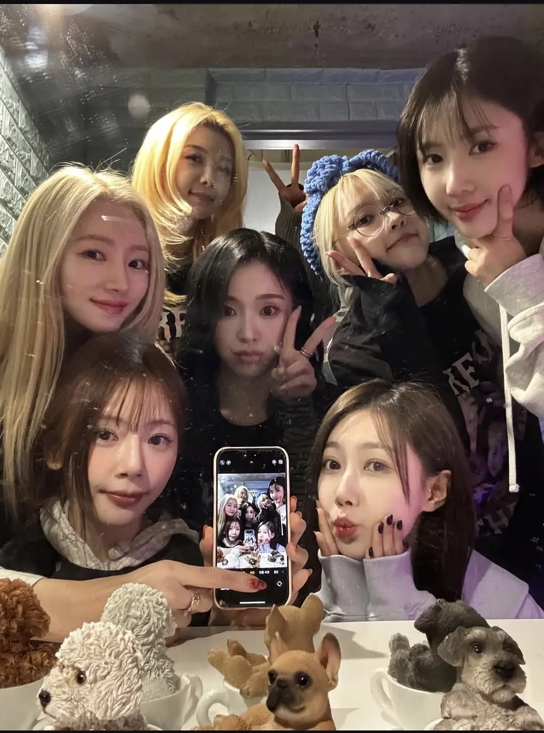 Momen yang diabadikan oleh penggemar DREAMCATCHER