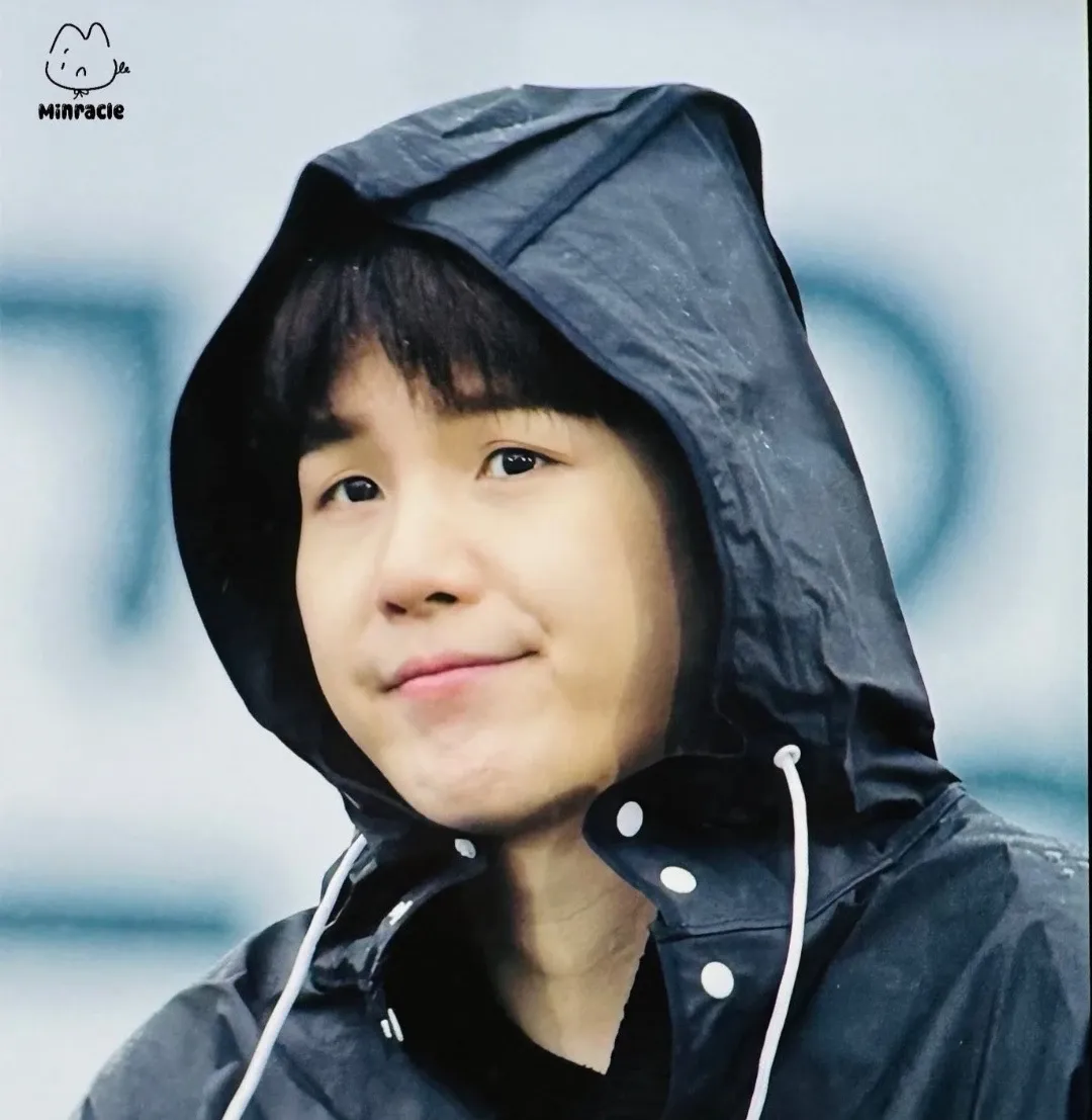 슈가 (방탄소년단)의 최신 사진