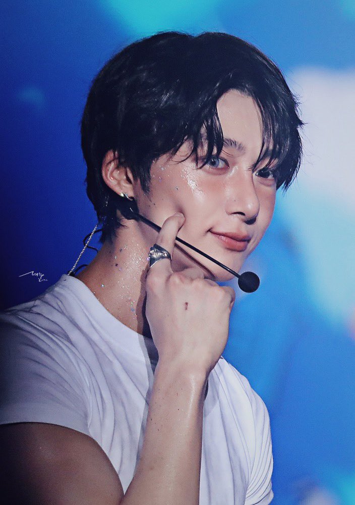 Behind-the-scenes cut of Hyungwon (MONSTA X)