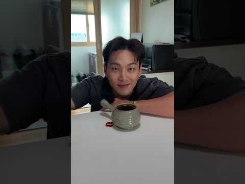 Momen yang diabadikan oleh penggemar Baekho