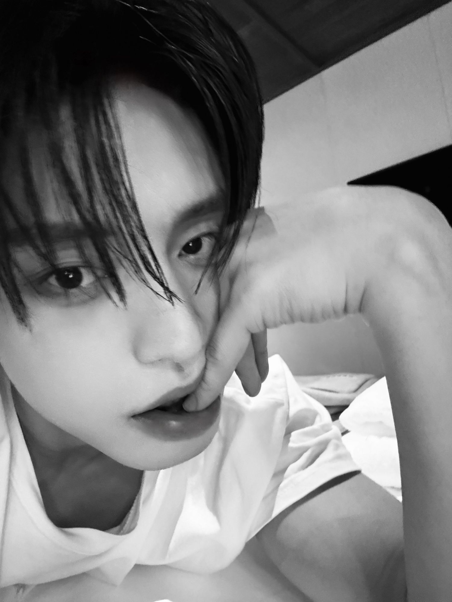 Recent activity shot of Kim Jiwoong (ZEROBASEONE)