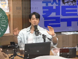 Behind-the-scenes cut of Hwang Chiyeol