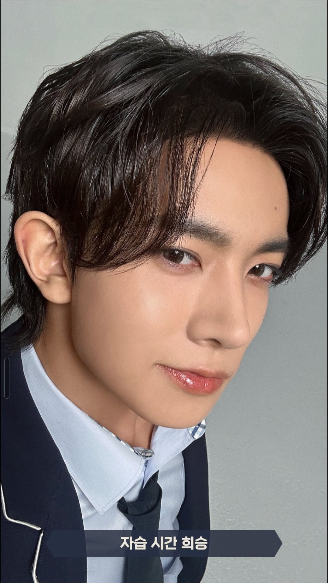 Behind-the-scenes cut of Heeseung