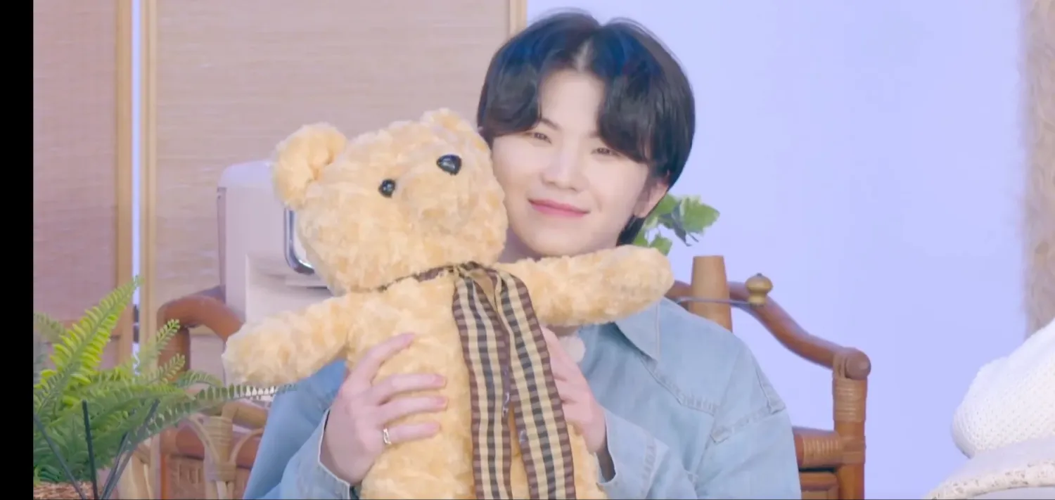 Recent activity shot of Woozi (SEVENTEEN)