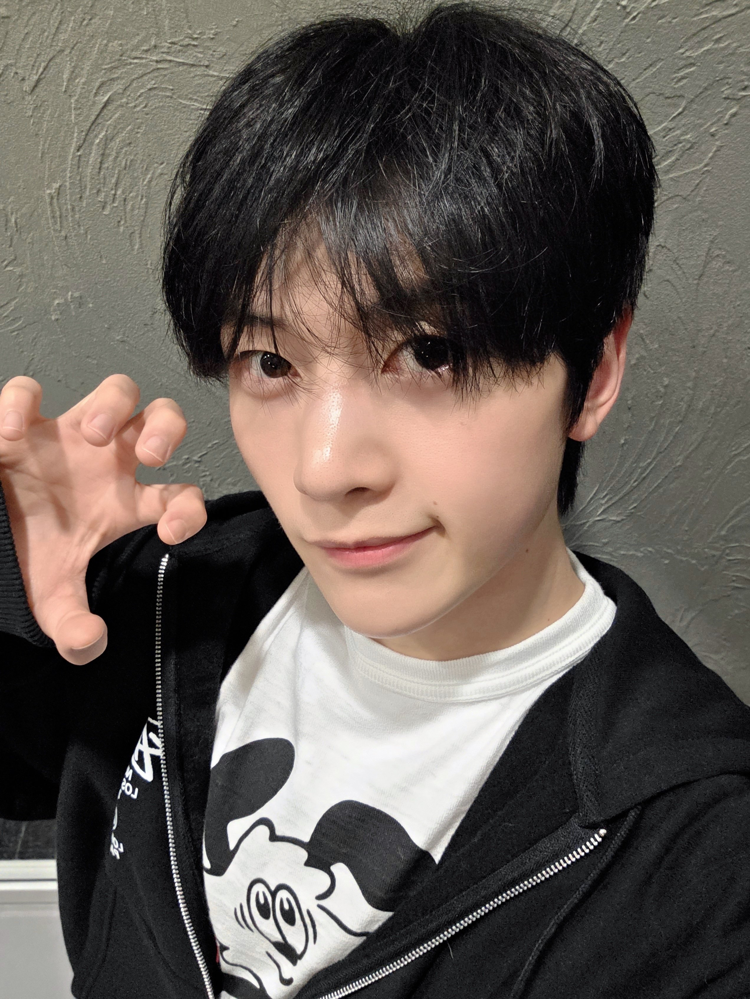 Recent activity shot of Seok Matthew (ZEROBASEONE)