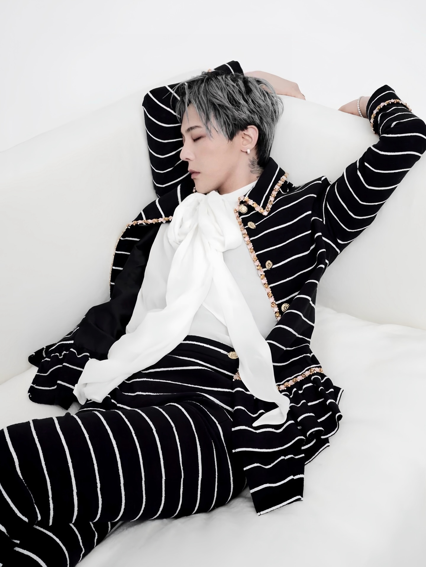 Recent activity shot of G-DRAGON (BIGBANG)