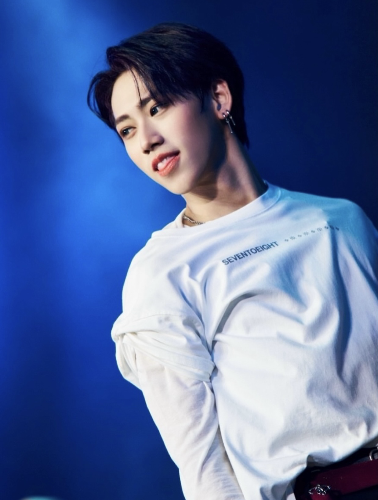 엑시 (SEVENTOEIGHT) 최근 활동샷