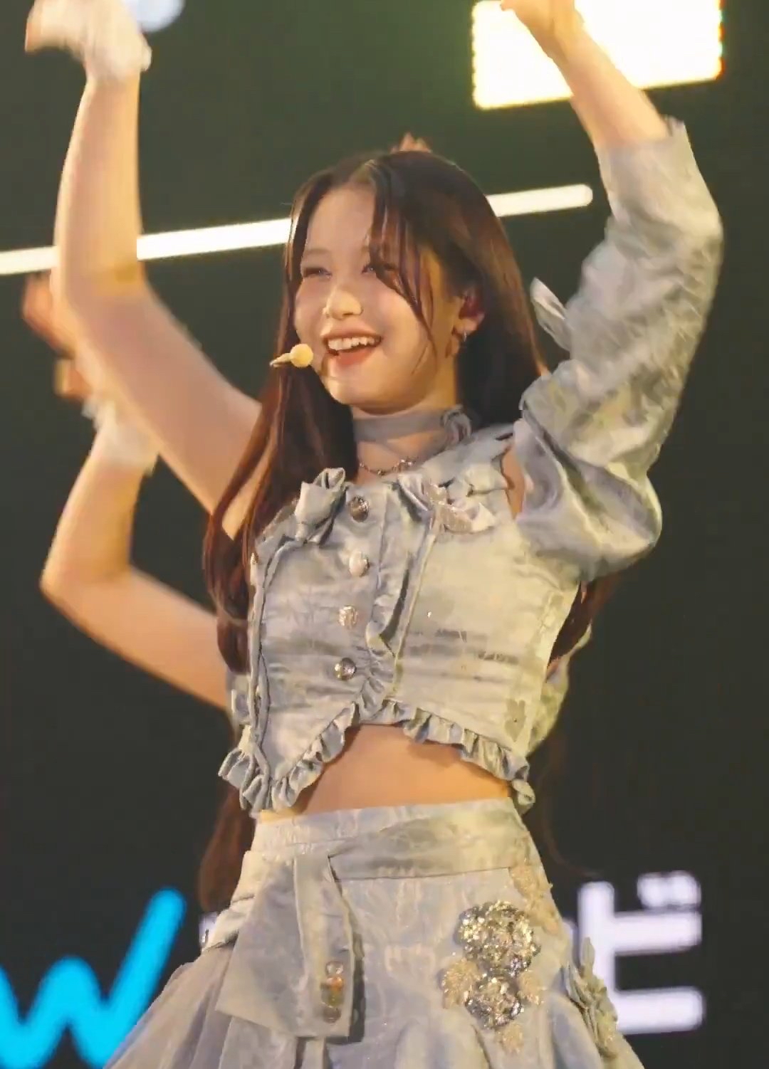 A moment captured by Kasahara Momona (ME:I)'s fan