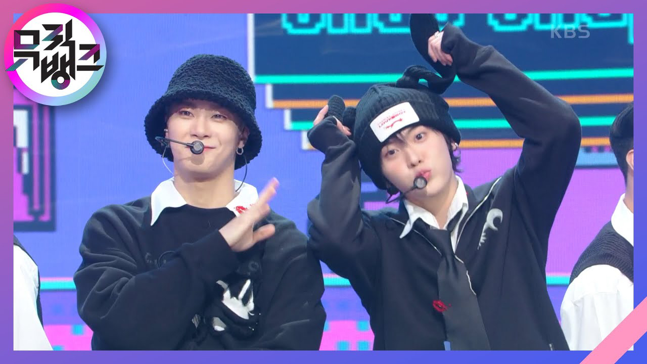 아스트로의 최신 사진