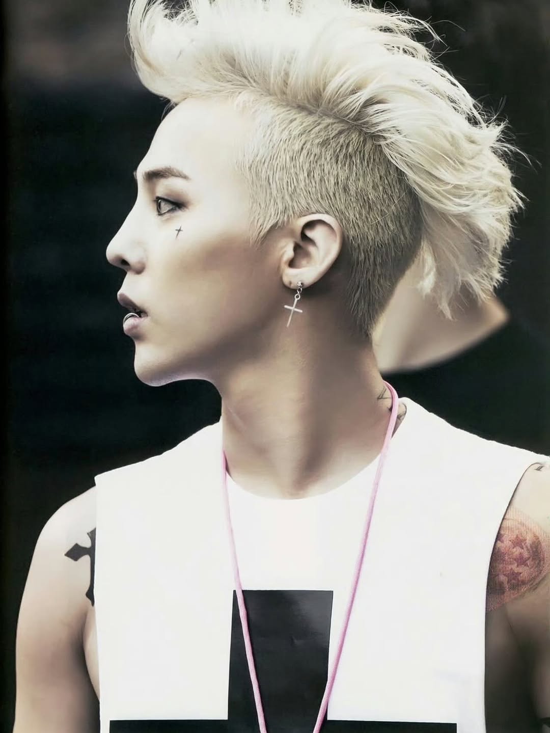 Recent activity shot of G-DRAGON (BIGBANG)