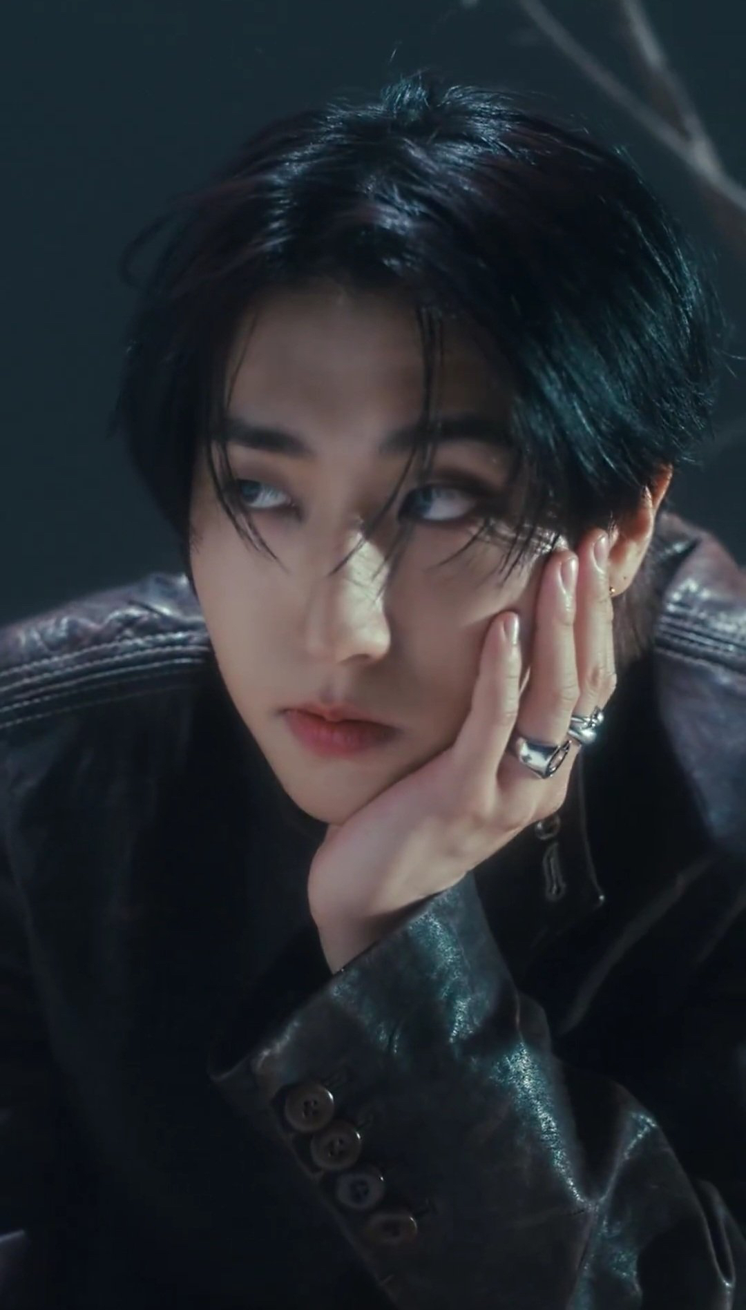 Today's most popular wallpaper in the HAN (Stray Kids) community