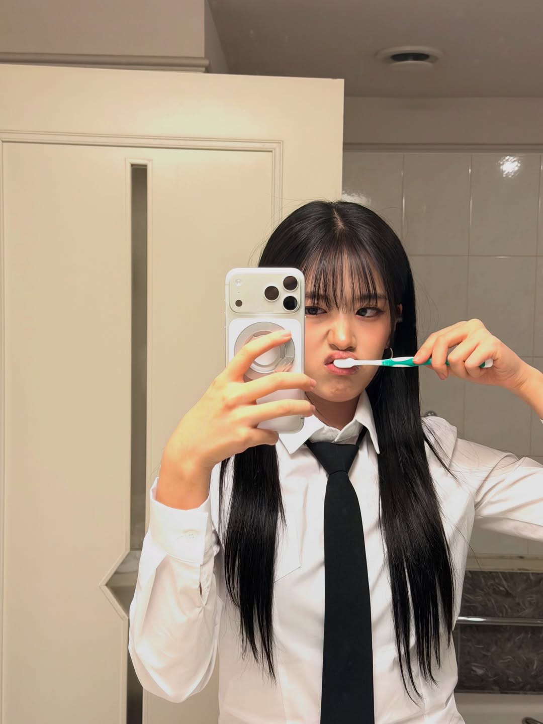 안유진 (IVE) 최근 활동샷