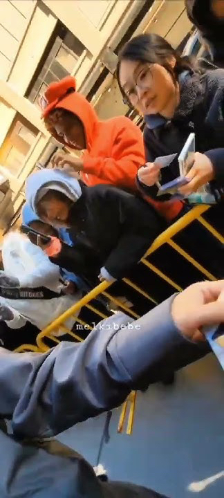 周憲 (MONSTA X)社群今天最受歡迎的桌布