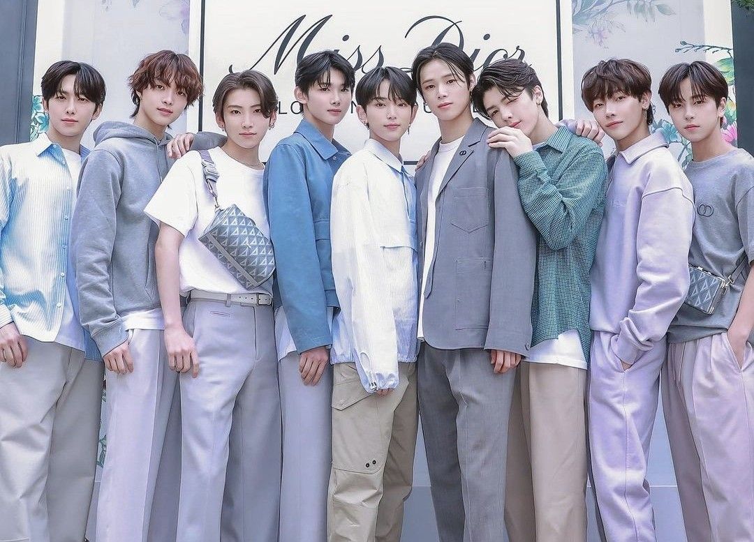 Recent activity shot of &TEAM