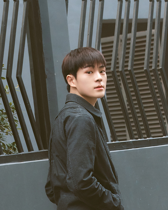A moment captured by Kim Junmin (WHIB)'s fan