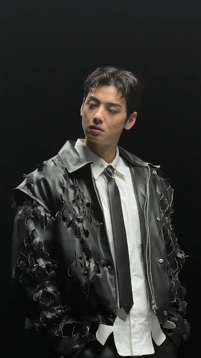 아스트로의 최신 사진