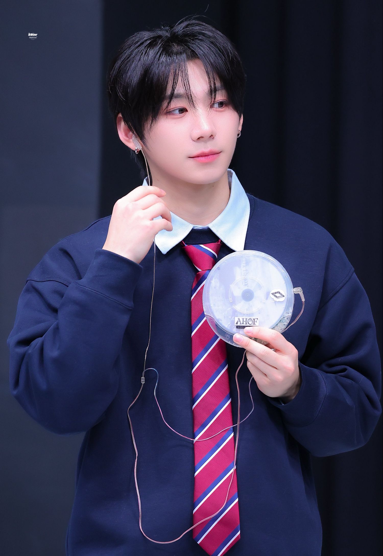 Behind-the-scenes cut of Park Han (AHOF)