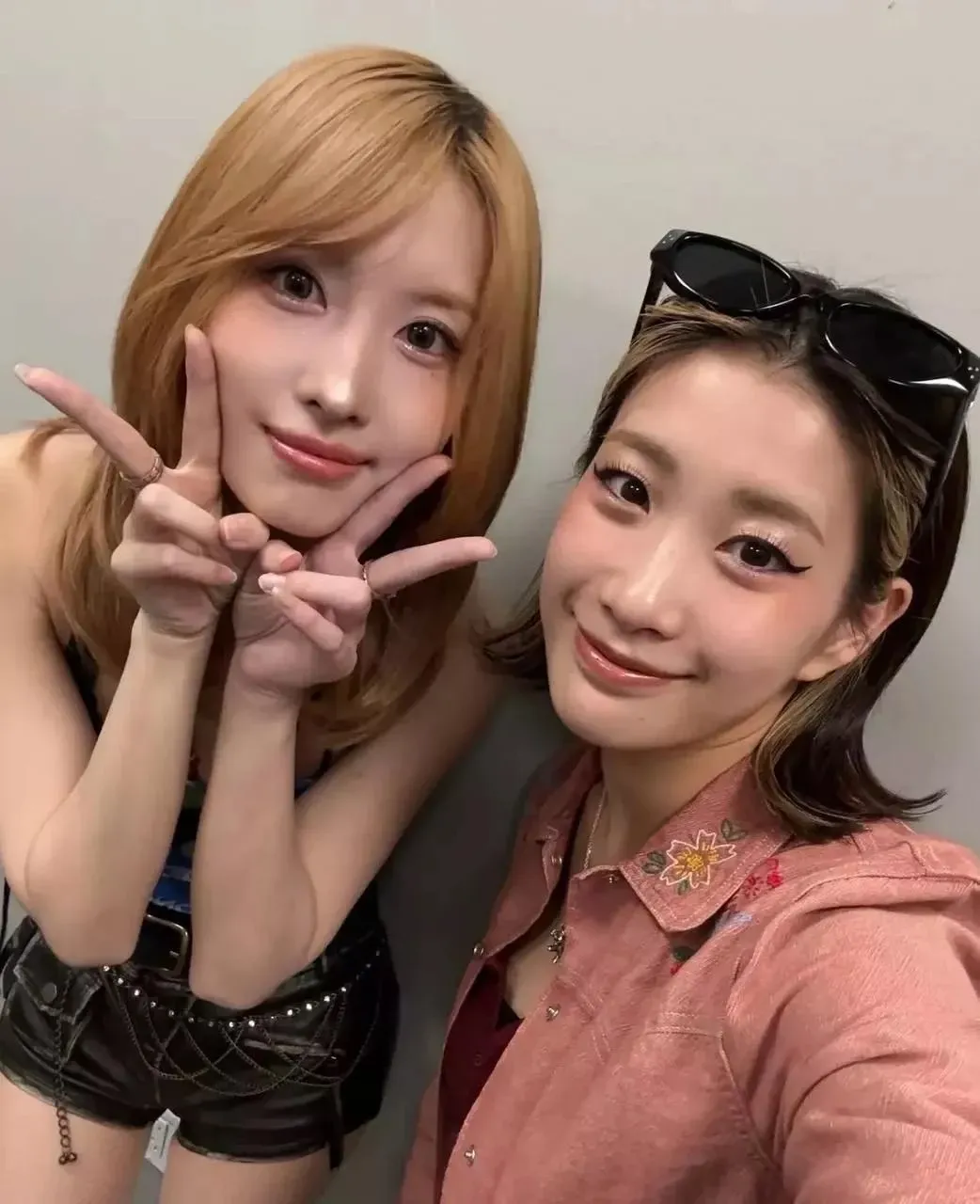 Potret di balik layar Momo (TWICE)