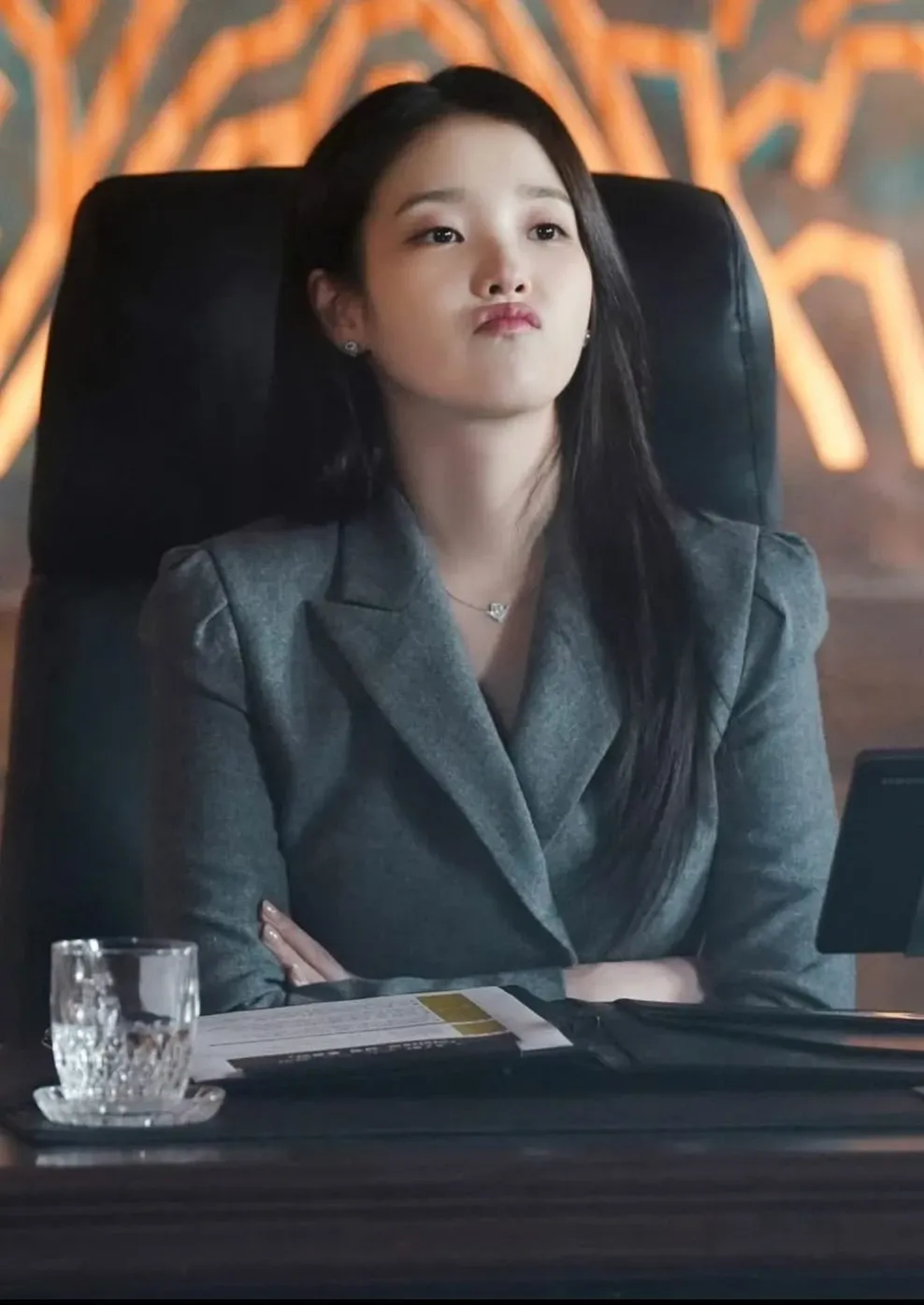 Behind-the-scenes cut of IU