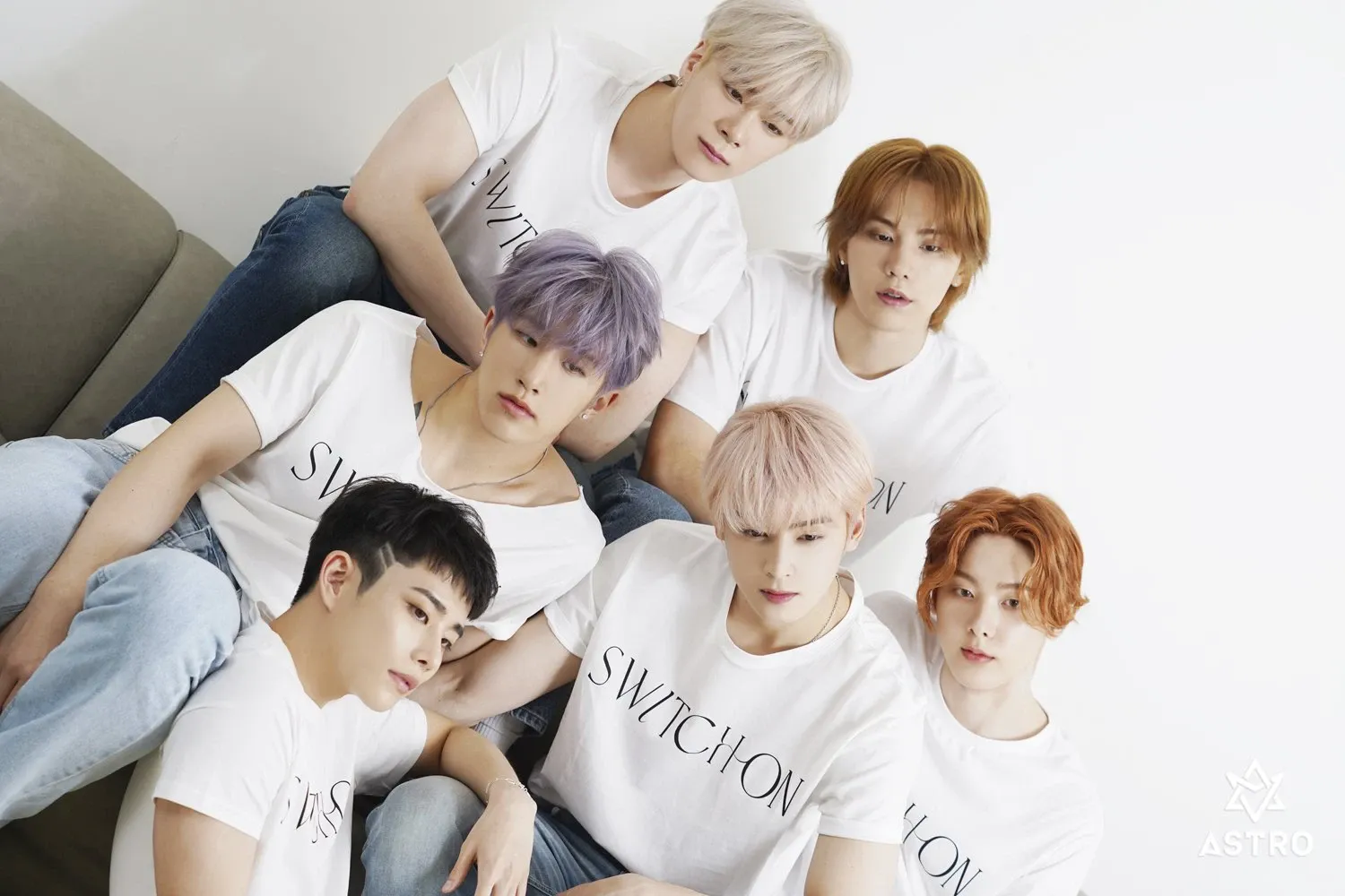 ASTRO的最新活动照片