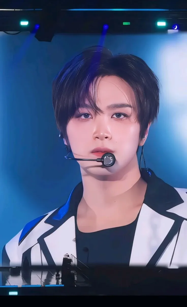 해찬 (NCT 127, NCT DREAM)의 비하인드 컷