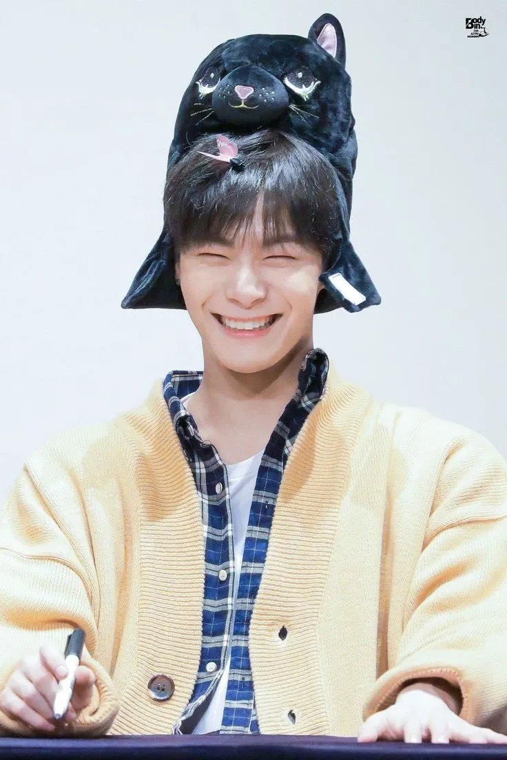 Recent activity shot of Moonbin (ASTRO)