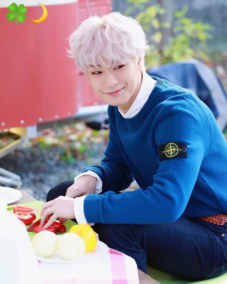 Behind-the-scenes cut of Moonbin (ASTRO)