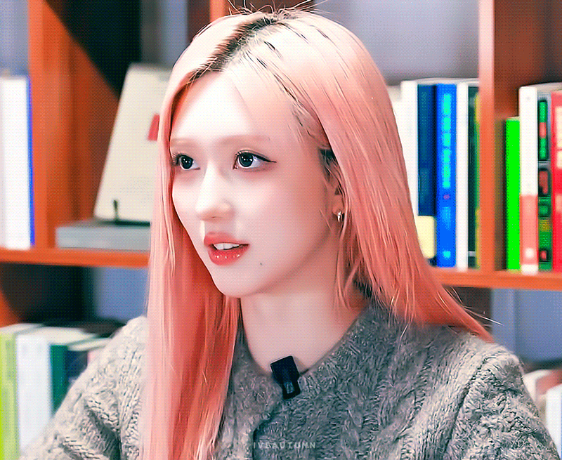 Behind-the-scenes cut of Gaeul (IVE)