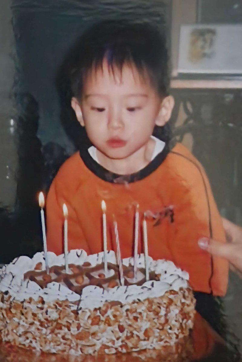 Behind-the-scenes cut of Xdinary Heroes