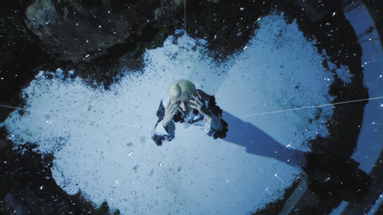 A moment captured by Hyunjin (Stray Kids)'s fan