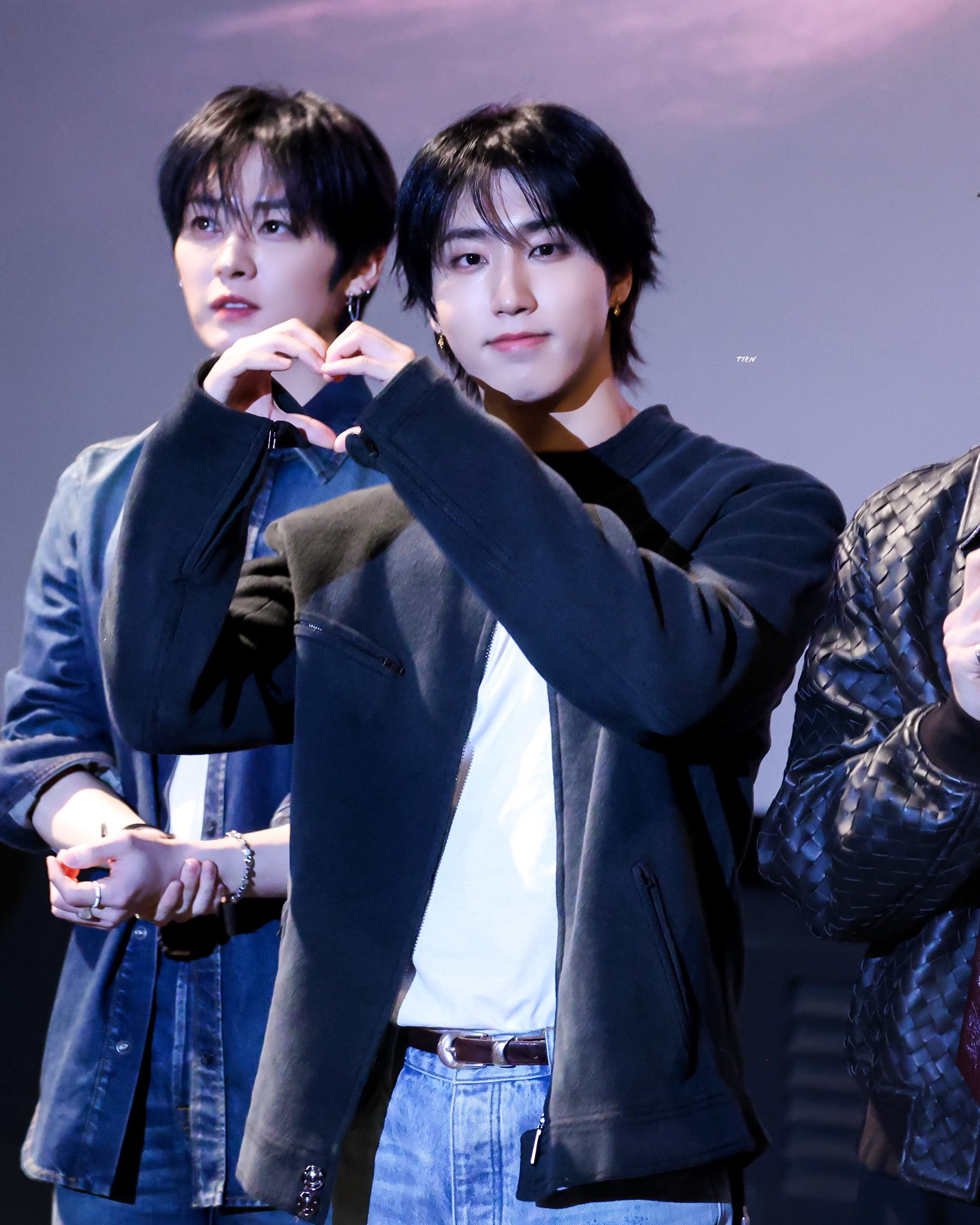 Latest photo of HAN (Stray Kids)