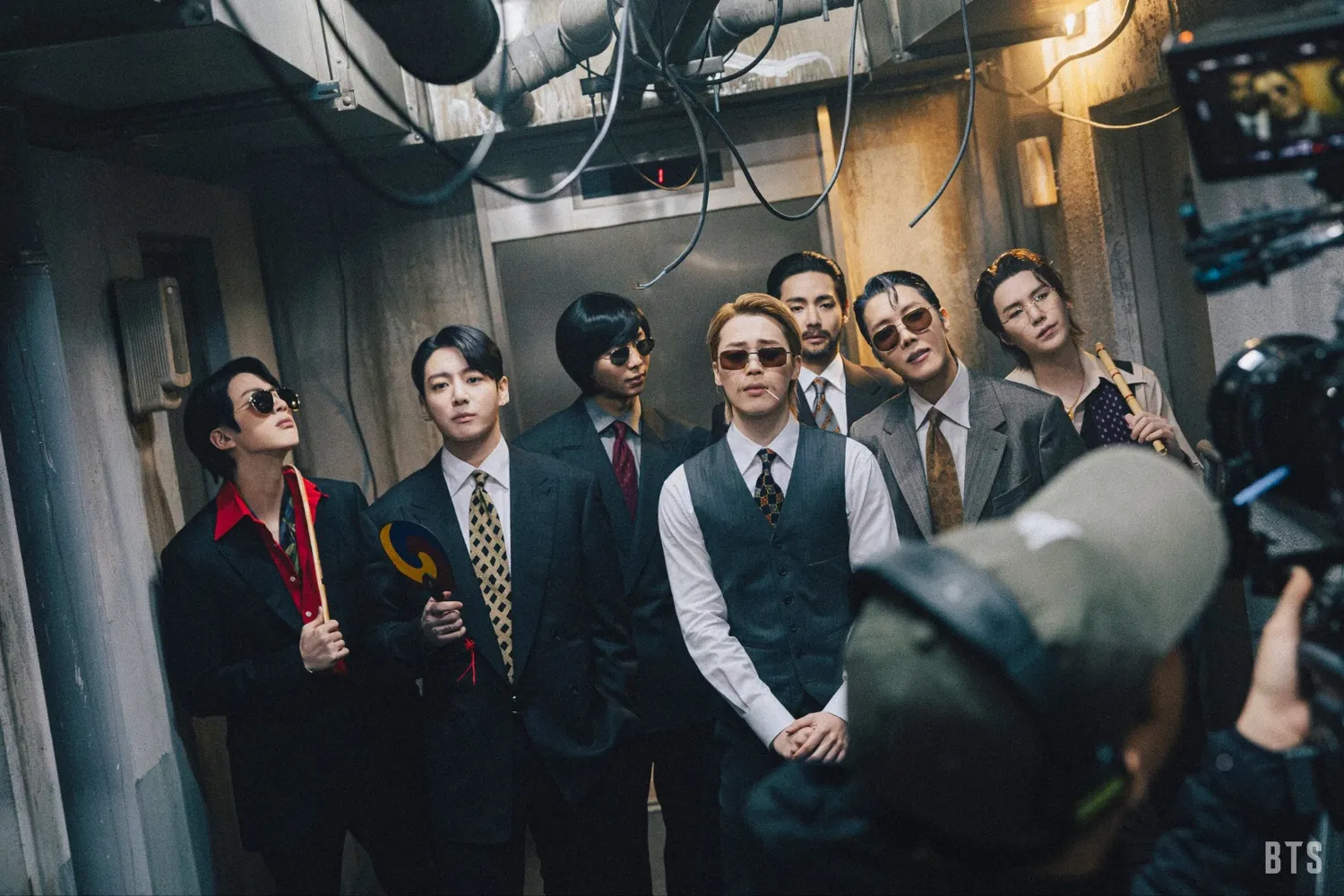 뷔 (방탄소년단)의 비하인드 컷