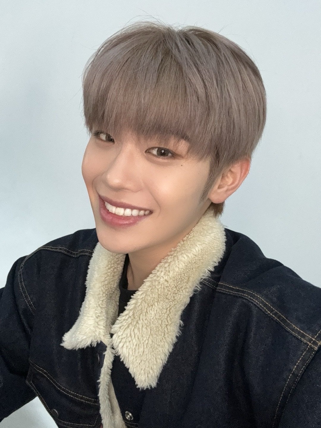 A moment captured by Kim Taerae (ZEROBASEONE)'s fan